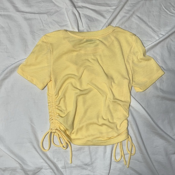 Butter Yellow Ruched Top - Picture 2 of 3